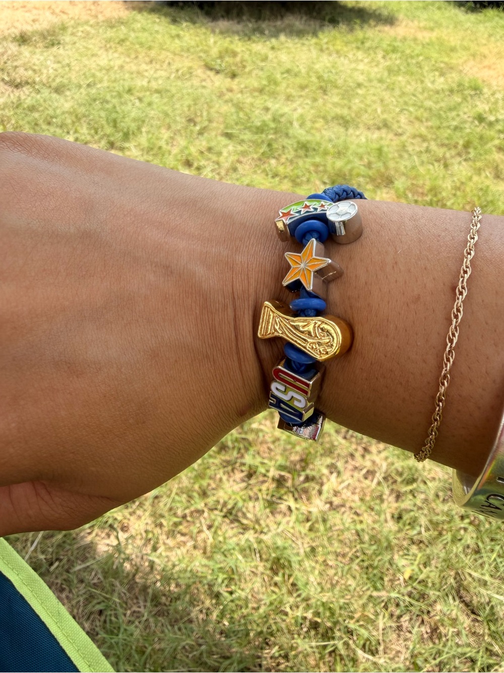 2 Texas Fifa Bank of America bracelets - Picture 2 of 2